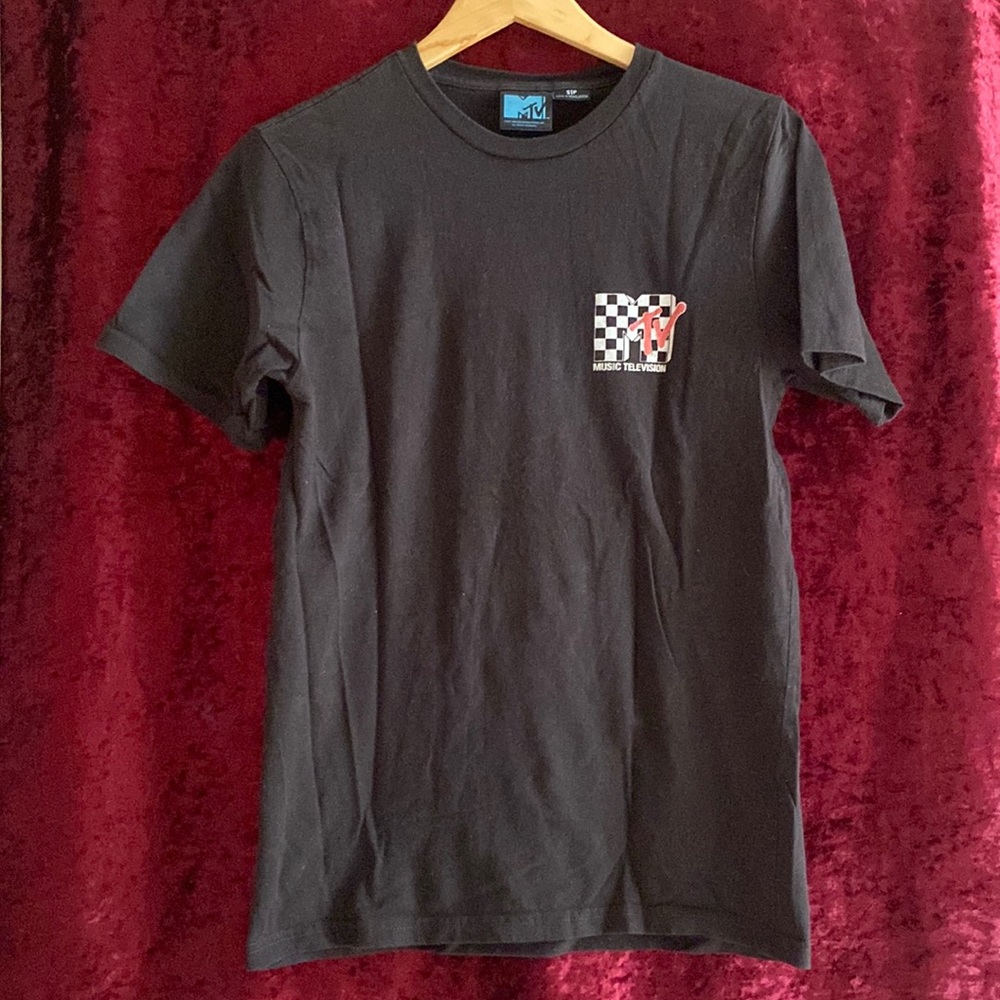 MTV black graphic tee size S